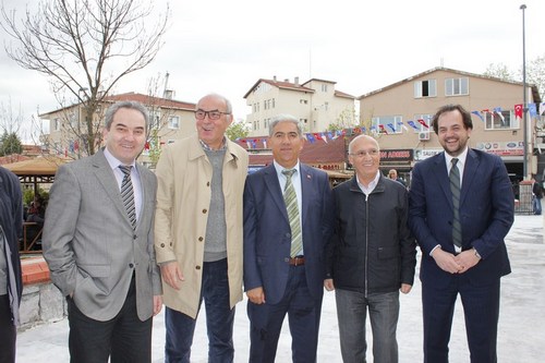 skdar Belediyesi tarafndan yaptrlan amlktepe Camii dualarla ibadete ald