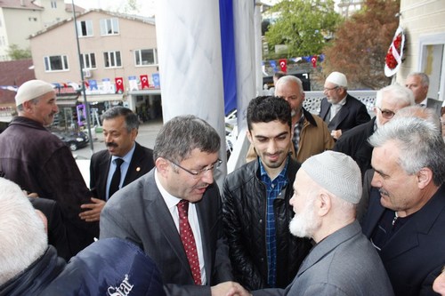 skdar Belediyesi tarafndan yaptrlan amlktepe Camii dualarla ibadete ald