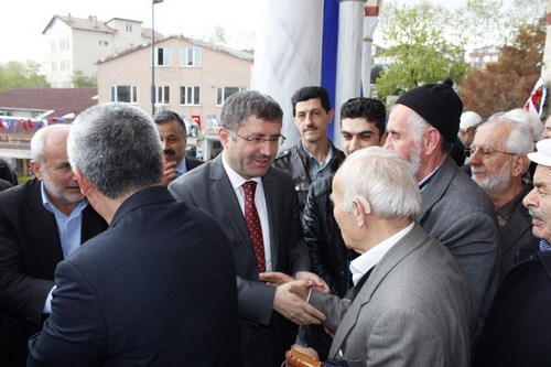 skdar Belediyesi tarafndan yaptrlan amlktepe Camii dualarla ibadete ald