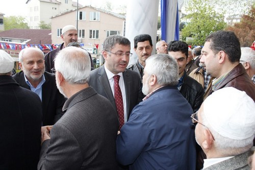 skdar Belediyesi tarafndan yaptrlan amlktepe Camii dualarla ibadete ald