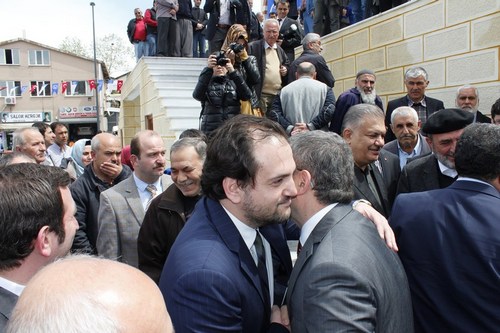 skdar Belediyesi tarafndan yaptrlan amlktepe Camii dualarla ibadete ald