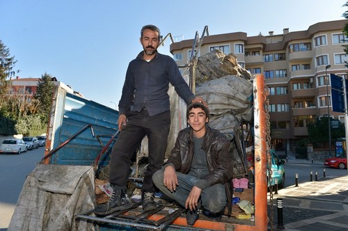 skdar Belediyesi 'ekekileri' derli toplu hale getirmek iin alma balatt