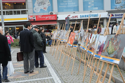 Dnyann Drt Bir Yanndan Anne Fotoraflar Sergisi