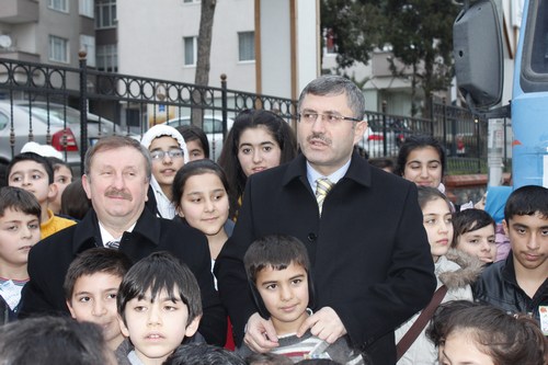 Dost Kervan skdar'dan Suriye'ye Uzanan Karde Eli yardm kampanyas amacna ulat