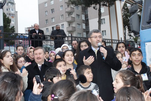 Dost Kervan skdar'dan Suriye'ye Uzanan Karde Eli yardm kampanyas amacna ulat