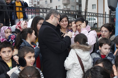 Dost Kervan skdar'dan Suriye'ye Uzanan Karde Eli yardm kampanyas amacna ulat