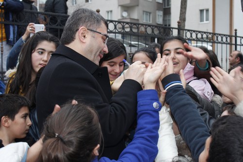 Dost Kervan skdar'dan Suriye'ye Uzanan Karde Eli yardm kampanyas amacna ulat