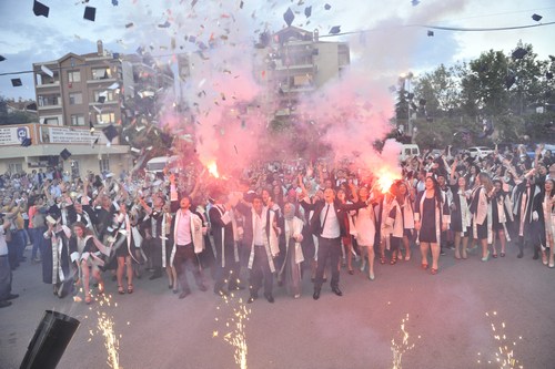 skdar Genlik Merkezi Lise rencileri Mezuniyet Program