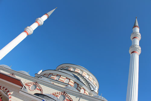 skdar Gzeltepe Birlik Camii Ramazan aynn ilk Teravihi'ne yetitirildi