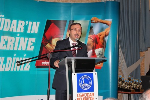 2015 yl ''skdar En'lerini Aryor'' atletizm yarmas finallerinde kazanan sporcular yemekte bulutu