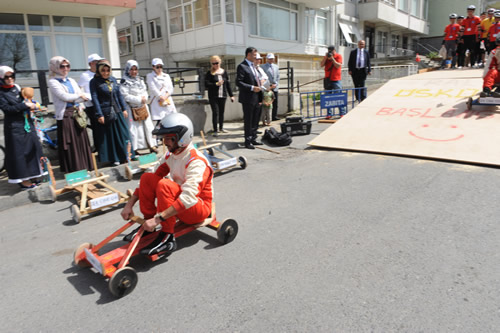 Kz Kulesi glgesinde ''Tahta Arabalarla Rally''