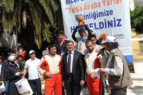 Kz Kulesi glgesinde ''Tahta Arabalarla Rally''