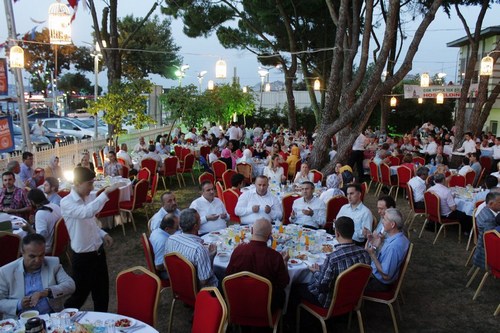 skdar Rizeliler Dernei Geleneksel Ramazan ftar 2014