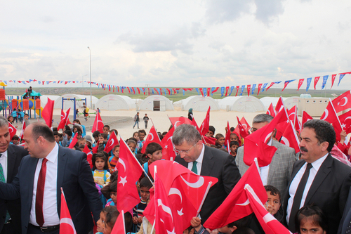 ''Onlar Mutlu Etmek ocuk Oyunca'' kampanyas anlurfa datm grntleri