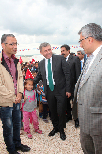 ''Onlar Mutlu Etmek ocuk Oyunca'' kampanyas anlurfa datm grntleri