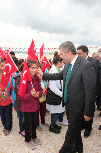 ''Onlar Mutlu Etmek ocuk Oyunca'' kampanyas anlurfa datm grntleri