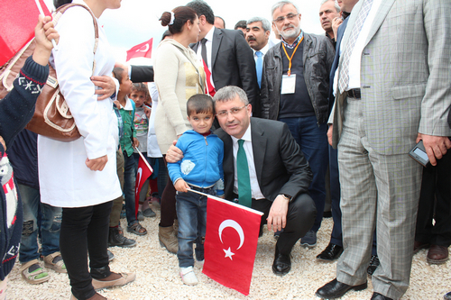 ''Onlar Mutlu Etmek ocuk Oyunca'' kampanyas anlurfa datm grntleri