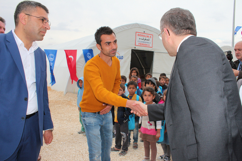 ''Onlar Mutlu Etmek ocuk Oyunca'' kampanyas anlurfa datm grntleri