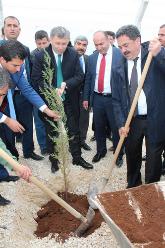 ''Onlar Mutlu Etmek ocuk Oyunca'' kampanyas anlurfa datm grntleri