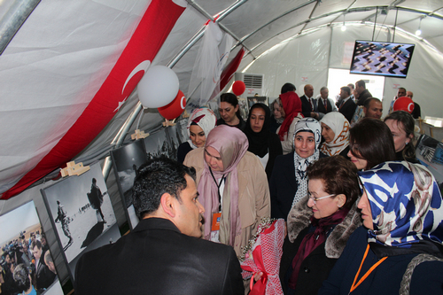 ''Onlar Mutlu Etmek ocuk Oyunca'' kampanyas anlurfa datm grntleri