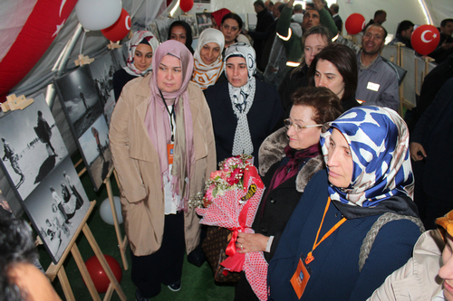 ''Onlar Mutlu Etmek ocuk Oyunca'' kampanyas anlurfa datm grntleri