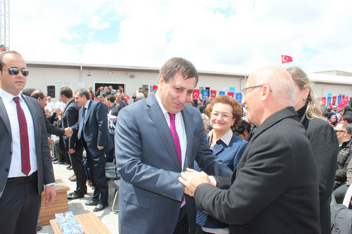 ''Onlar Mutlu Etmek ocuk Oyunca'' kampanyas anlurfa datm grntleri