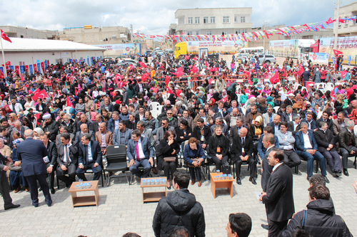 ''Onlar Mutlu Etmek ocuk Oyunca'' kampanyas anlurfa datm grntleri