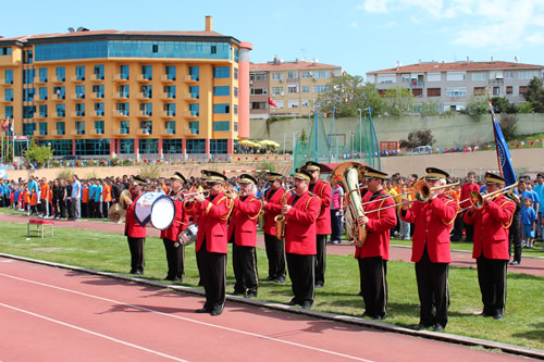 skdar'da 23 Nisan ocuk Olimpiyatlar'nn 5.'si gerekletirildi