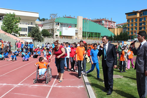 skdar'da 23 Nisan ocuk Olimpiyatlar'nn 5.'si gerekletirildi