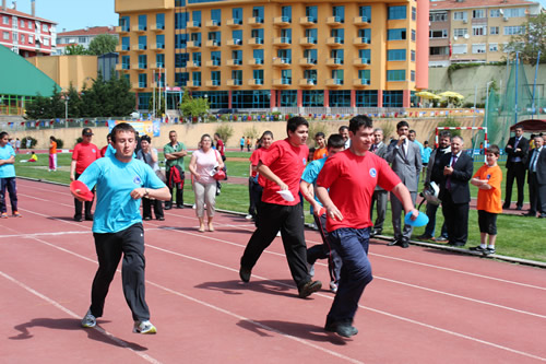 skdar'da 23 Nisan ocuk Olimpiyatlar'nn 5.'si gerekletirildi