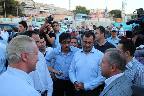 Amerikan Dileri Bakan Yardmcs Philip Gordon skdar'da iftar yemei datt