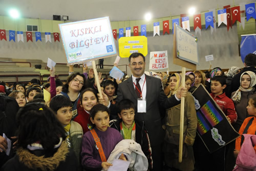 skdar Belediyesi'nden ocuklara zel dnya rekoru!..