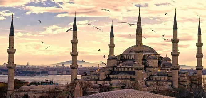 400 yıllık tarihi Sultanahmet Camisi'nin minare restorasyonu tamamlandı