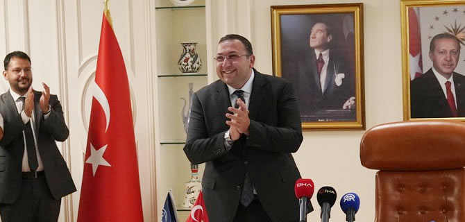 �sk�dar Belediye Ba�kan Vekili D�ndar Ziya G�ltekin G�reve Ba�lad�